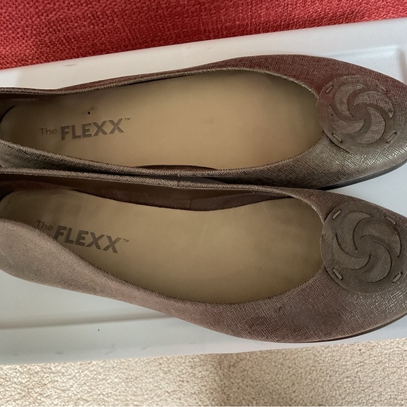 The Flexx Bon Bon Medallion Ballet Flats Leather 8.5 - Picture 2 of 7
